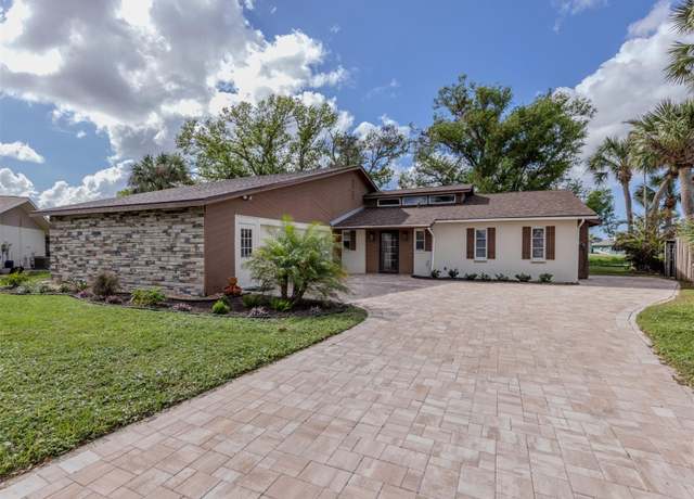Property at 1141 Sleepy Hollow Ct, Venice, FL 34285, 3 beds, 2 baths