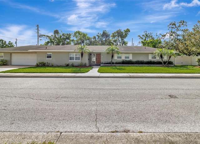 Property at 205 S Woodland St, Winter Garden, FL 34787, 3 beds, 2 baths