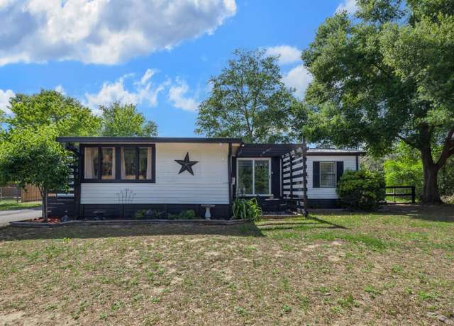 Property at 5322 SE 183rd Avenue Rd, Ocklawaha, FL 32179, 3 beds, 2 baths