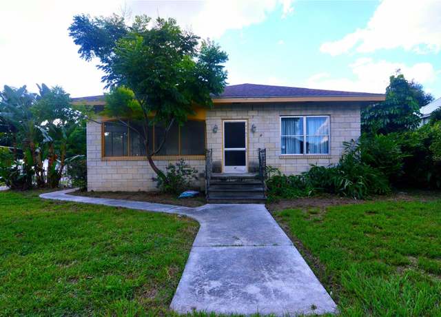 Property at 14141 11th St, Dade City, FL 33525, 3 beds, 2.5 baths