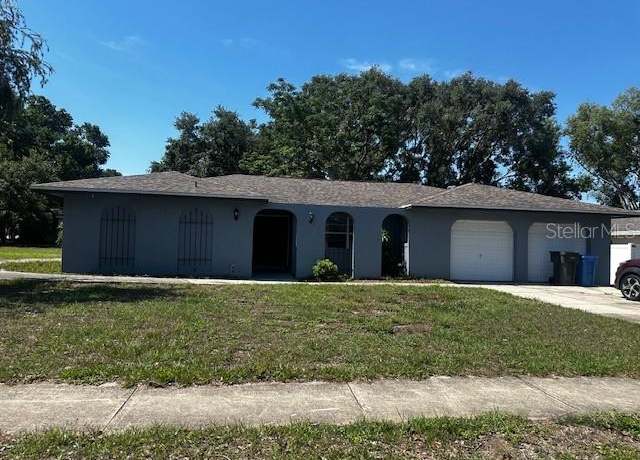 Property at 213 Mahogany Dr, Seffner, FL 33584, 5 beds, 3 baths