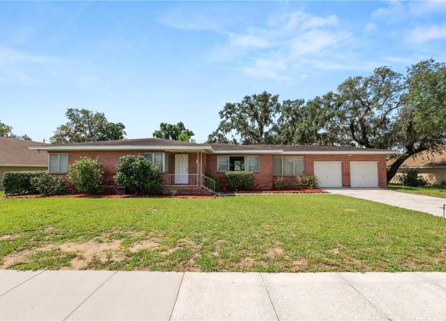 Property at 111 E Orange St, Davenport, FL 33837, 3 beds, 1.5 baths