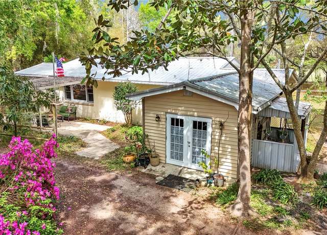 Property at 751 NE 140th Ave, Williston, FL 32696, 2 beds, 2 baths