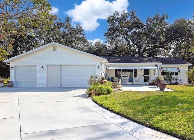 Property at 10185 SE 175th Ln, Summerfield, FL 34491, 2 beds, 2.5 baths