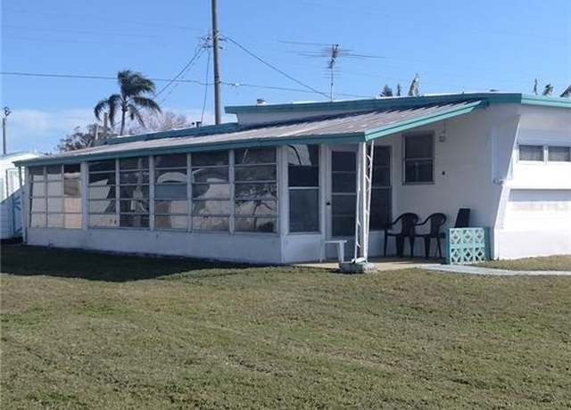 Property at 2132 Pleasure Dr, Holiday, FL 34691, 2 beds, 1 bath