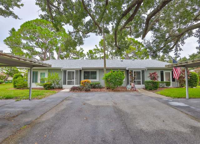 Property at 2206 Horsham Pl, Sun City Center, FL 33573, 2 beds, 2 baths
