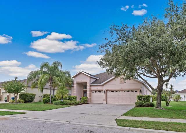 Property at 13517 Hunters Point St, Spring Hill, FL 34609, 4 beds, 3 baths