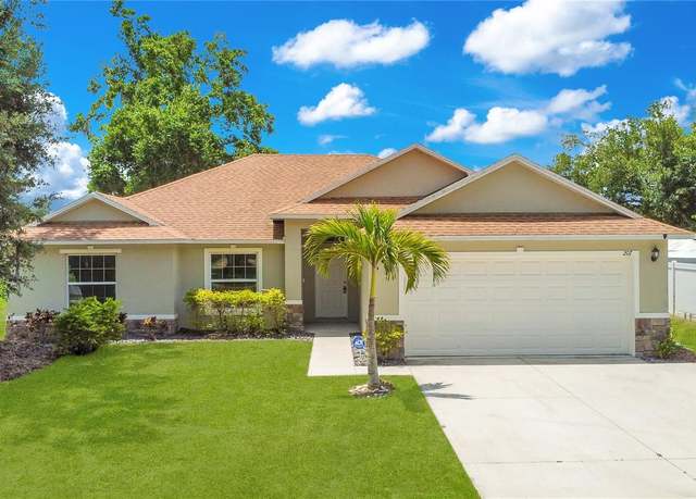 Property at 207 Denton Ave, Auburndale, FL 33823, 3 beds, 2 baths