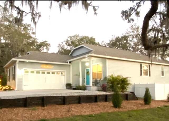 Property at 513 Meres Blvd, Tarpon Springs, FL 34689, 3 beds, 2 baths