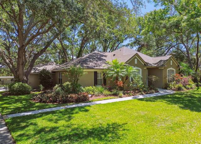 Property at 1816 Curry Rd, Lutz, FL 33549, 4 beds, 3.5 baths