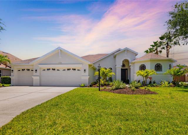 Property at 7727 Heyward Cir, University Park, FL 34201, 4 beds, 4 baths