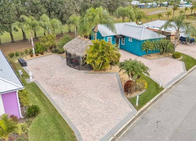 Property at 3239 Red Tail Hawk Dr, Polk City, FL 33868