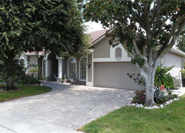 Property at 10303 Newington Dr, Orlando, FL 32836, 4 beds, 3 baths