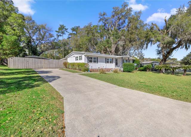 Property at 300 NE 63rd Ct, Ocala, FL 34470, 2 beds, 2 baths