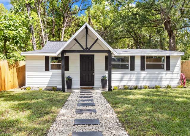 Property at 37401 Magnolia Ave, Dade City, FL 33523, 3 beds, 2 baths