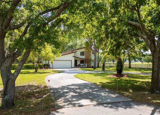 Property at 1691 Ridge Top Dr, Tarpon Springs, FL 34688, 3 beds, 2.5 baths