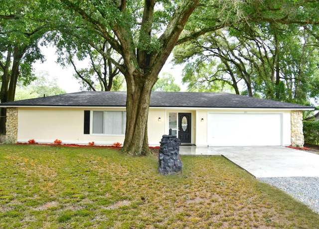 Property at 213 E Hillcrest St, Altamonte Springs, FL 32701, 4 beds, 2 baths