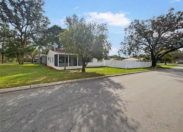Property at 303 Carleton St, Lakeland, FL 33803, 2 beds, 1 bath