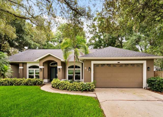 Property at 917 Southern Oak Ln, Apopka, FL 32712, 4 beds, 3 baths