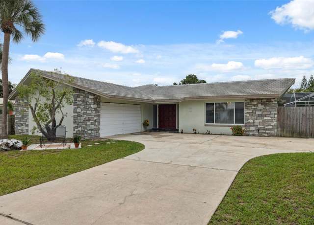 Property at 13986 Bonnie Brae Dr, Largo, FL 33774, 5 beds, 3 baths
