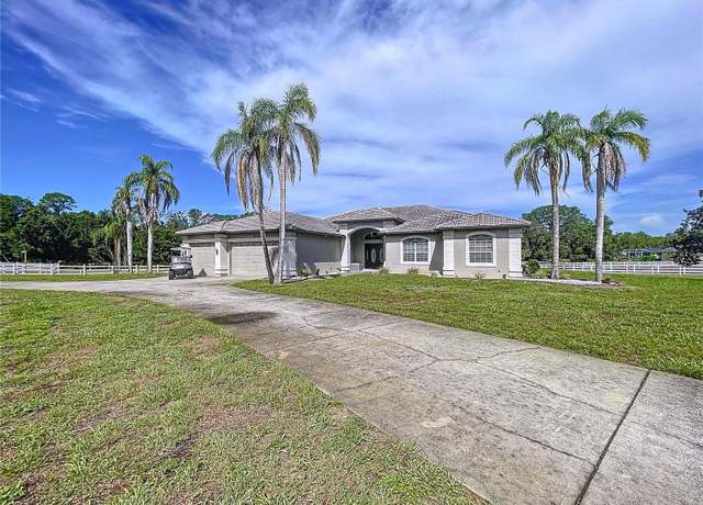 Property at 10941 Hilltop Dr, New Port Richey, FL 34654, 3 beds, 3 baths