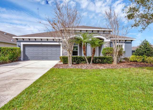 Property at 815 Rosemary Cir, Bradenton, FL 34212, 5 beds, 3.5 baths