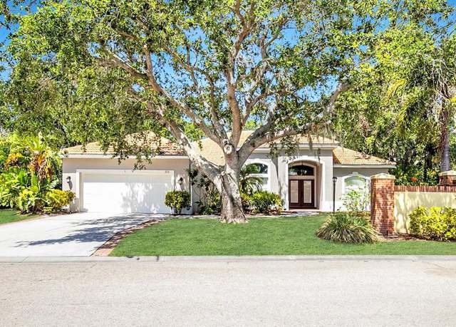 Property at 104 Park Trace Blvd, Osprey, FL 34229, 4 beds, 3 baths