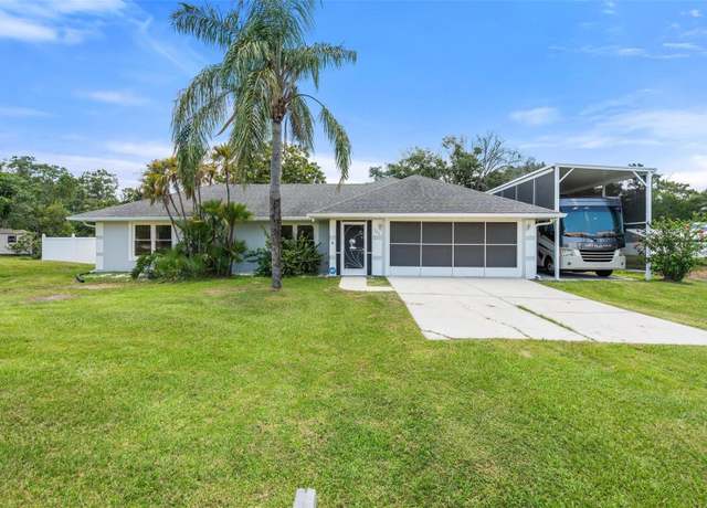 Property at 135 N James Pl, Groveland, FL 34736, 3 beds, 2 baths