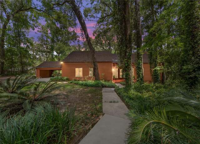 Property at 2715 NW 65th St, Gainesville, FL 32606, 3 beds, 4 baths