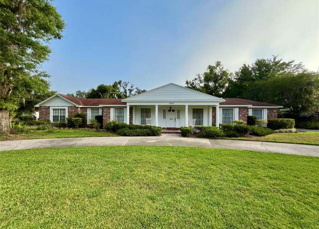 Property at 1002 W Pinedale Dr, Plant City, FL 33563, 2 beds, 3.5 baths