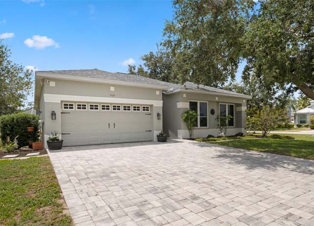 Property at 318 39th St NE, Bradenton, FL 34208, 4 beds, 2 baths