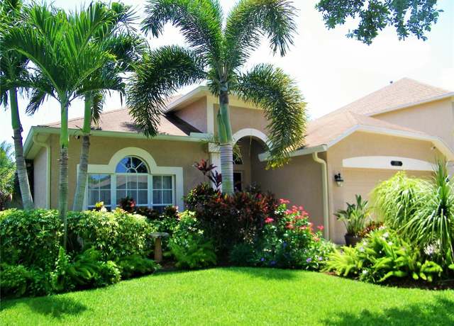 Property at 27810 Sky Lake Cir, Wesley Chapel, FL 33544, 3 beds, 2 baths