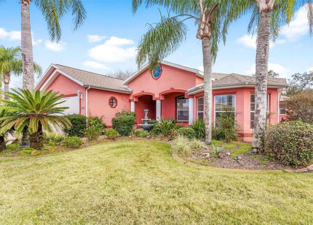 Property at 1130 Meadowbend Dr, Leesburg, FL 34748, 3 beds, 2.5 baths
