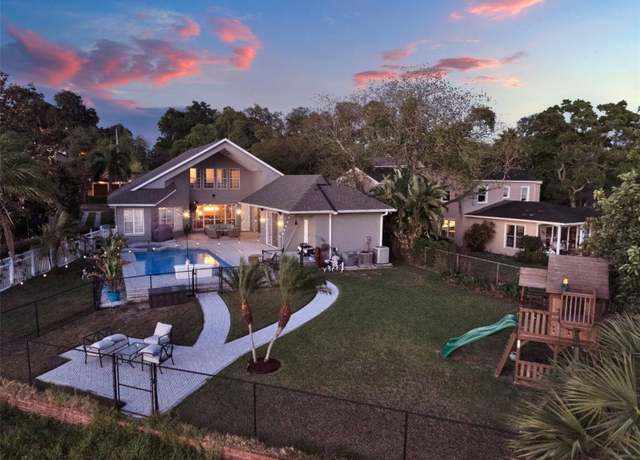 Property at 1516 Briercliff Dr, Orlando, FL 32806, 4 beds, 4.5 baths