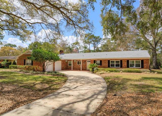 Property at 1322 Ensenada Dr, Orlando, FL 32825, 4 beds, 2.5 baths
