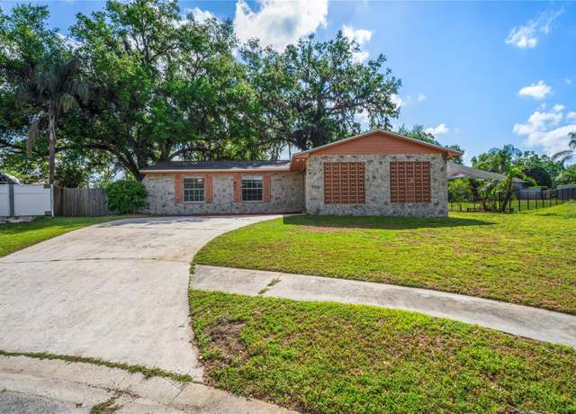 Property at 801 Chess Pl, Seffner, FL 33584, 4 beds, 2 baths