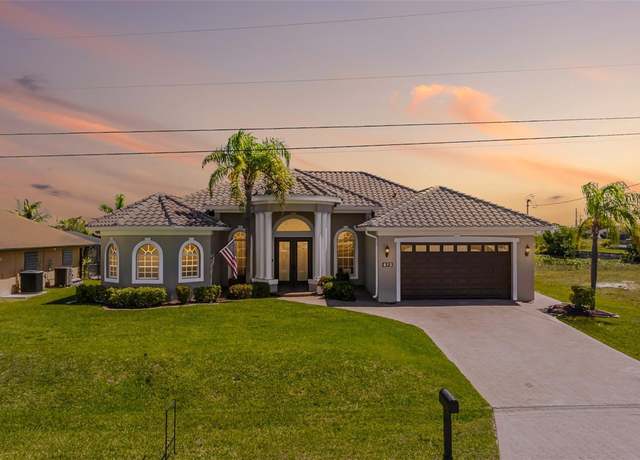 Property at 613 SE 4th Pl, Cape Coral, FL 33990, 3 beds, 3 baths
