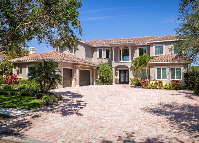Property at 898 Skye Ln, Palm Harbor, FL 34683, 5 beds, 5 baths