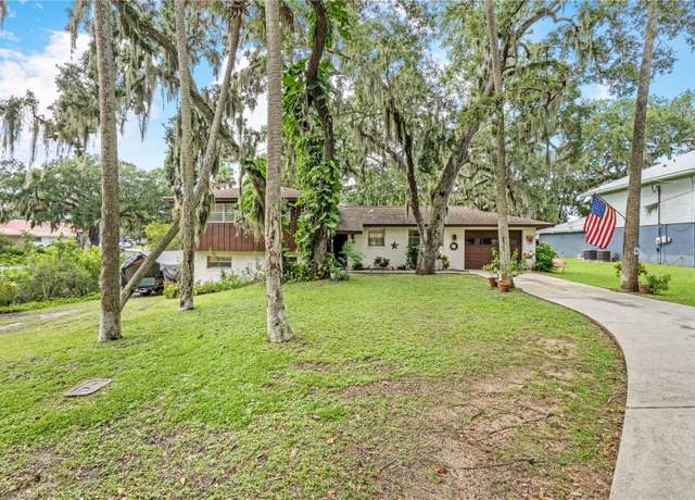 Property at 24 Oak St, Port Orange, FL 32127, 3 beds, 2.5 baths