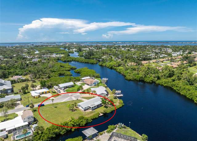 Property at 510 Sandlor Dr, Englewood, FL 34223, 2 beds, 2 baths