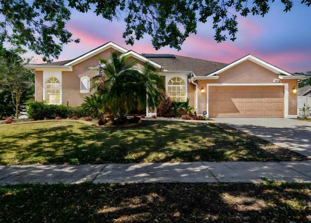 Property at 1939 Heartland Cir, Valrico, FL 33594, 5 beds, 3 baths