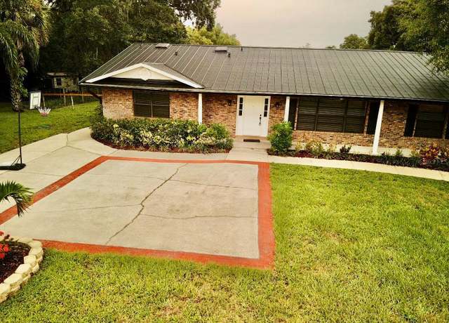 Property at 949 Shadow Oaks Rd, Kissimmee, FL 34744, 3 beds, 2.5 baths