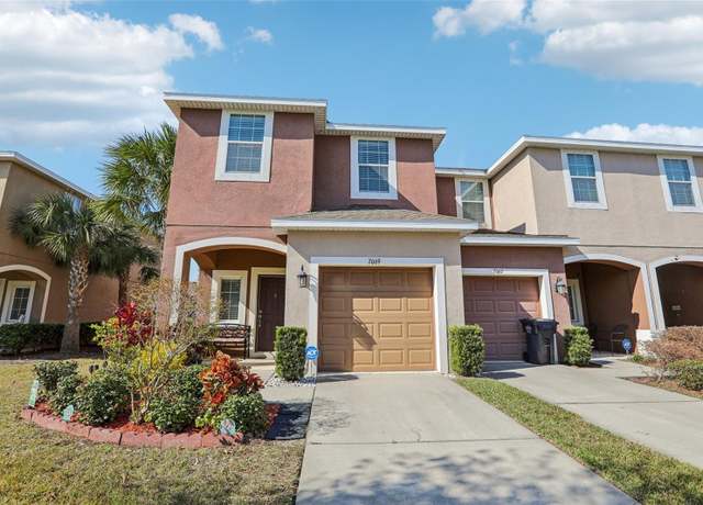 Property at 7069 Towne Lake Rd, Riverview, FL 33578, 3 beds, 2.5 baths