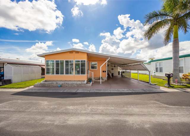 Property at 82226 F St N #226, Pinellas Park, FL 33781, 2 beds, 2 baths