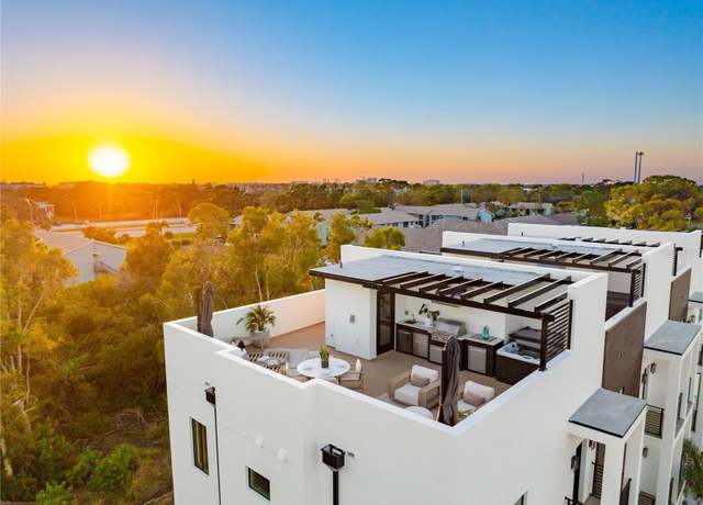Property at 10270 2nd Way N, St Petersburg, FL 33716, 3 beds, 2.5 baths