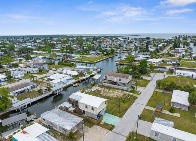 Property at 6802 Curlew Ln, Hudson, FL 34667, 2 beds, 1 bath
