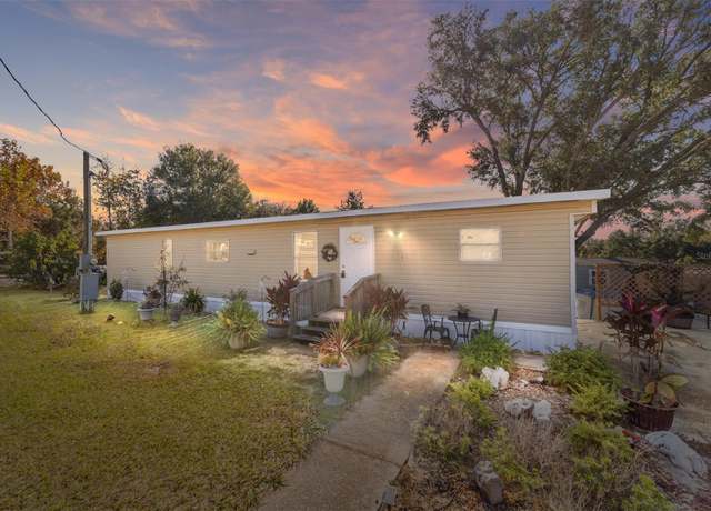 Property at 10720 SE 128th St, Belleview, FL 34420, 2 beds, 1 bath