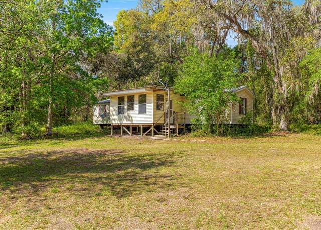 Property at 9235 SE 193rd Ave, Ocklawaha, FL 32179, 2 beds, 1 bath
