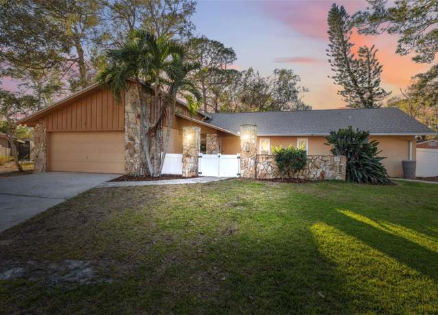 Property at 3092 Osprey Ln, Clearwater, FL 33762, 4 beds, 2 baths