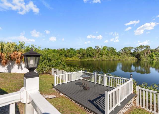 Property at 8024 Timberlane Dr, Tampa, FL 33615, 3 beds, 2.5 baths